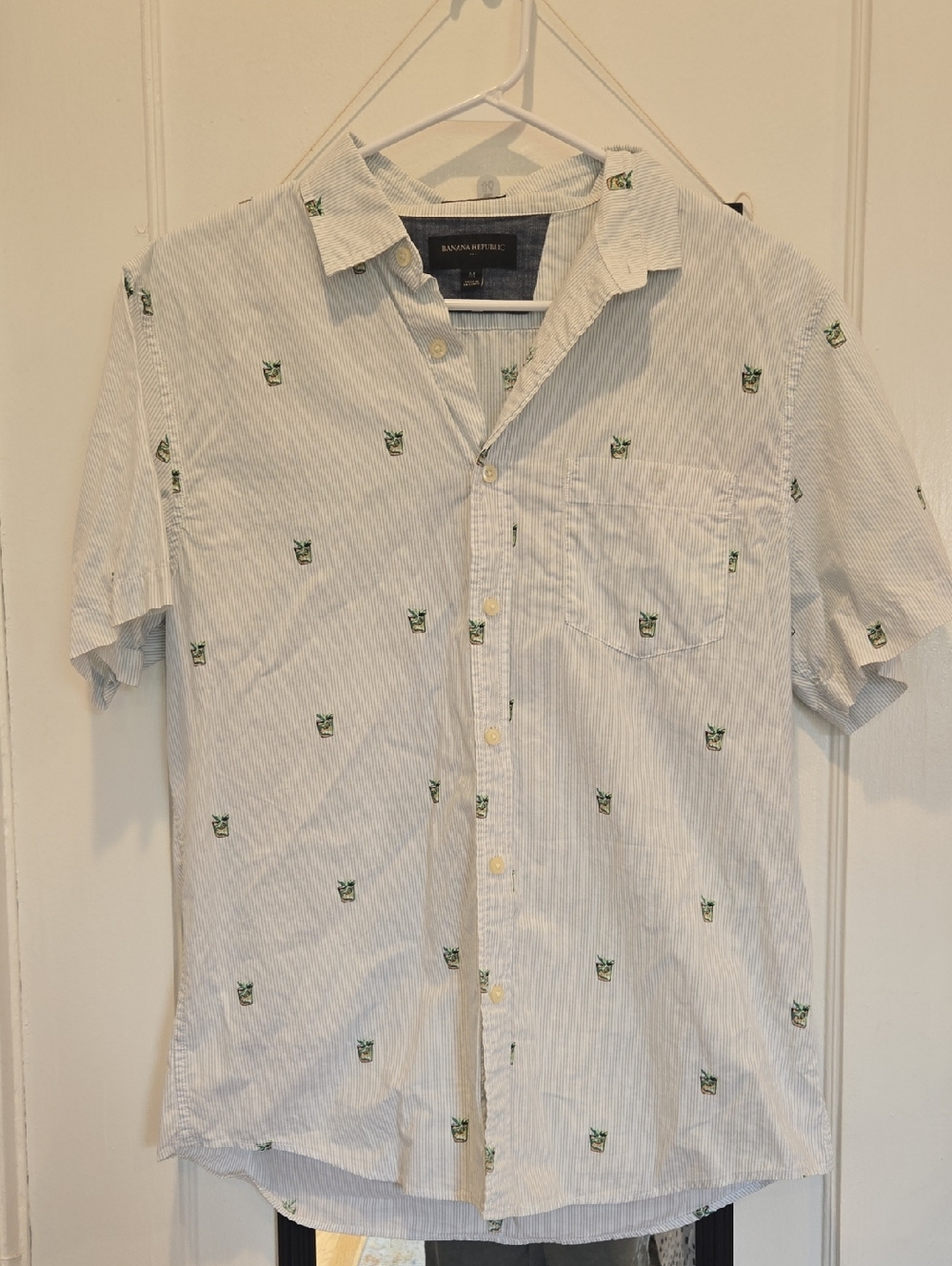 Banana Republic Light Blue Pinstripe Short-Sleeve Shirt with Cocktail Motif